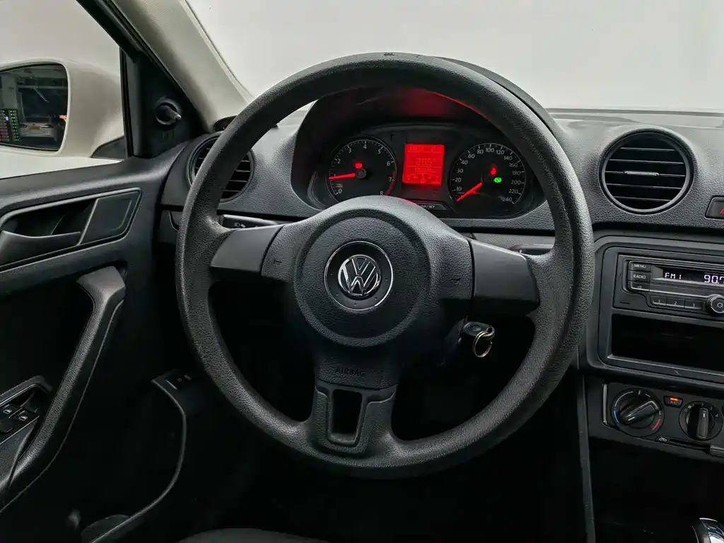 Volkswagen Jetta — миниатюра 13