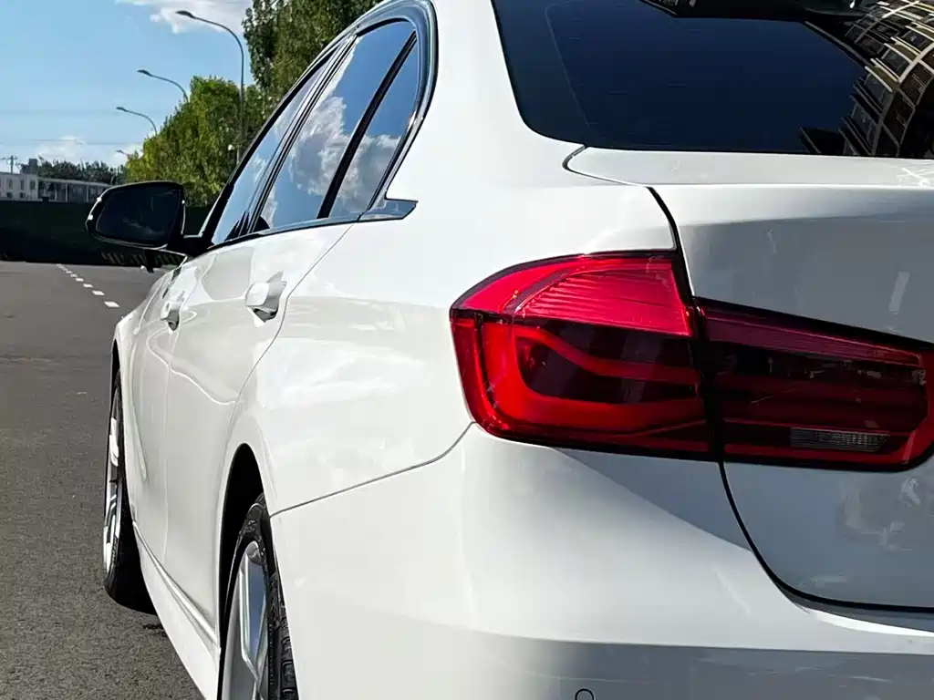 BMW 3 Series — миниатюра 13