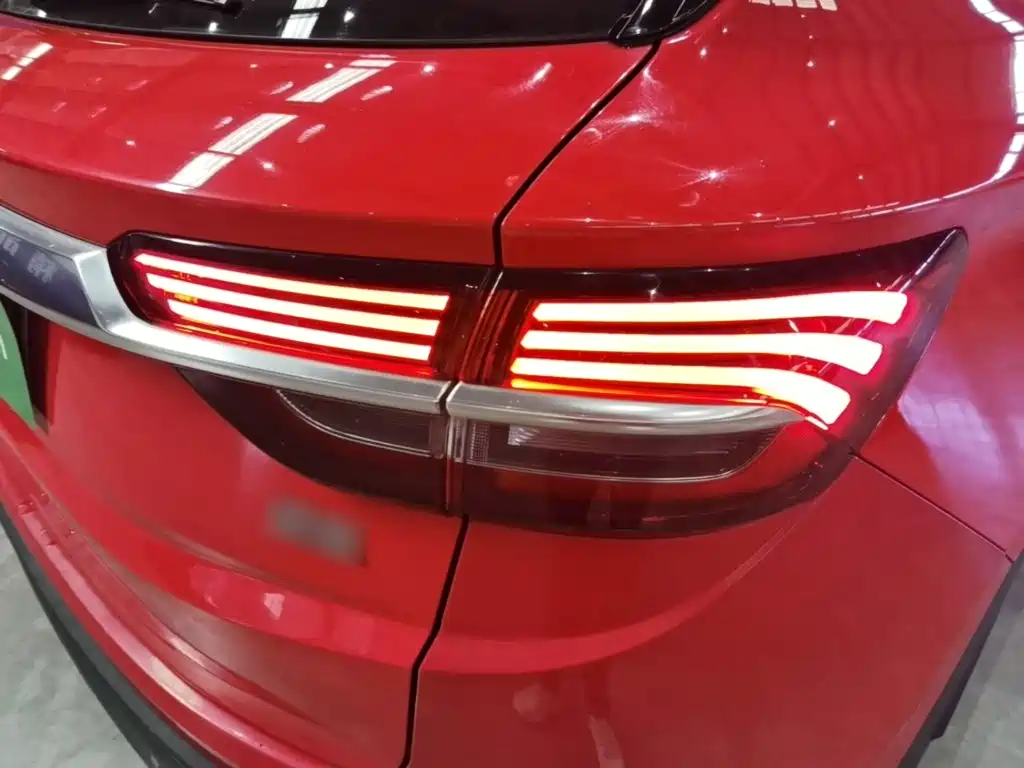 Geely Binyue — миниатюра 8