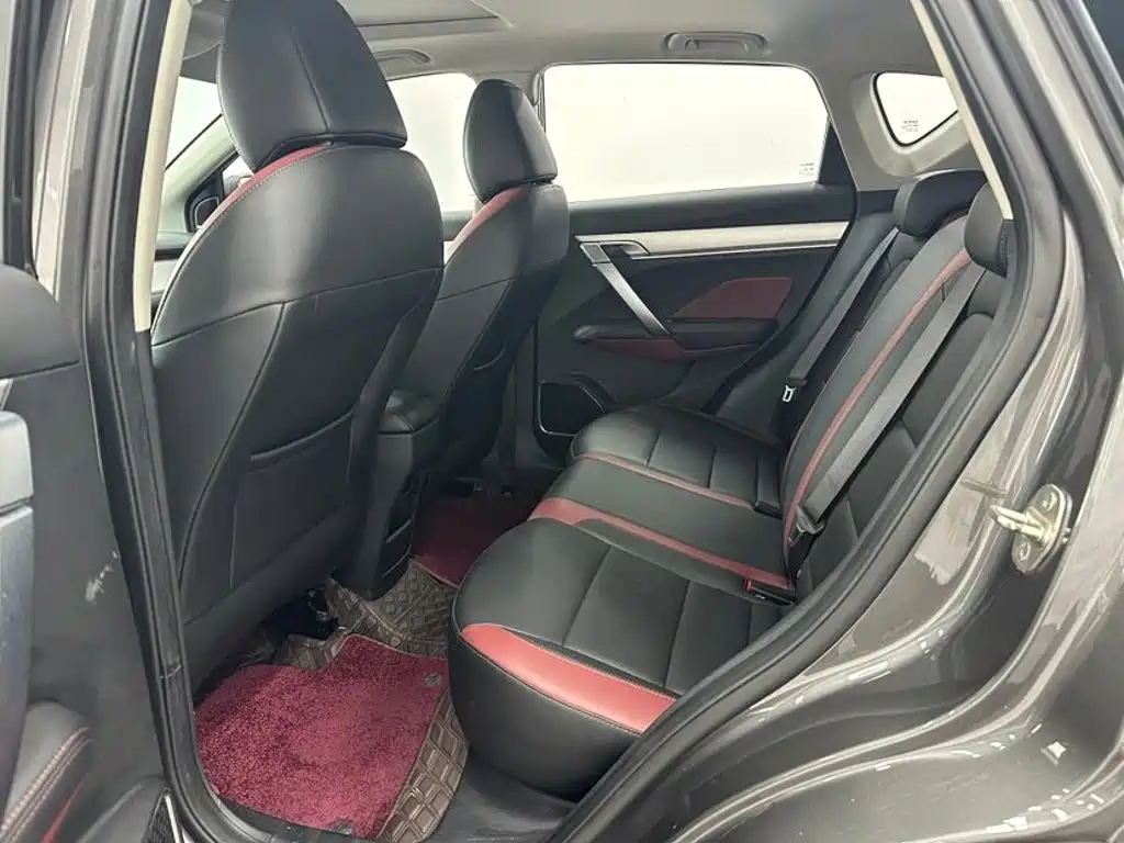 Geely Binyue — миниатюра 8