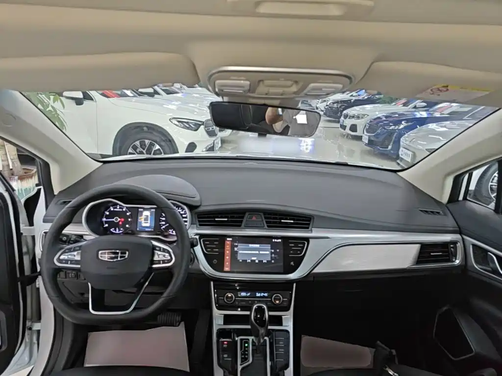 Geely Emgrand GS — миниатюра 10