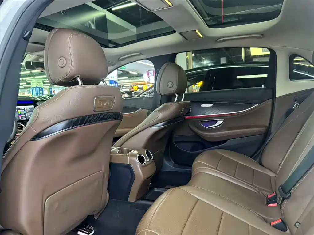 MERCEDES-BENZ E CLASS