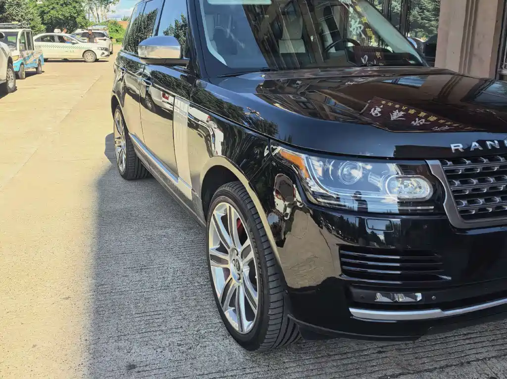 Land Rover Range Rover — миниатюра 6