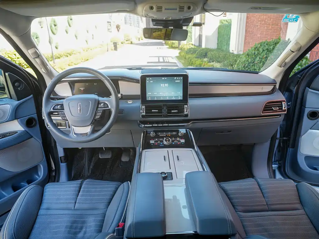 Lincoln Navigator — миниатюра 8