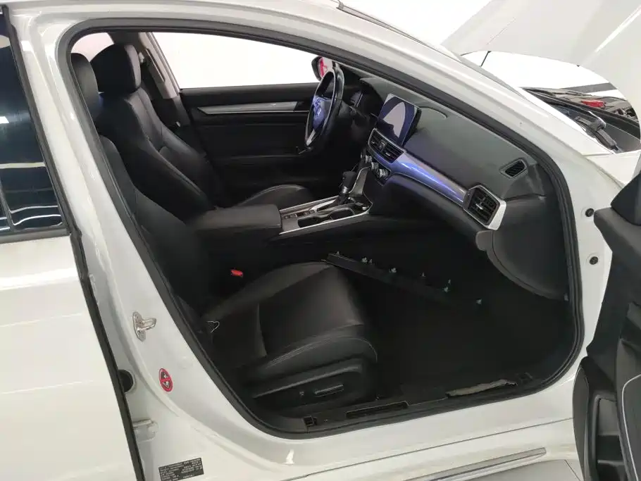 Honda Accord — миниатюра 8