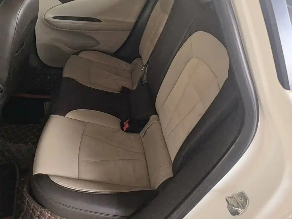 Buick Verano — миниатюра 17