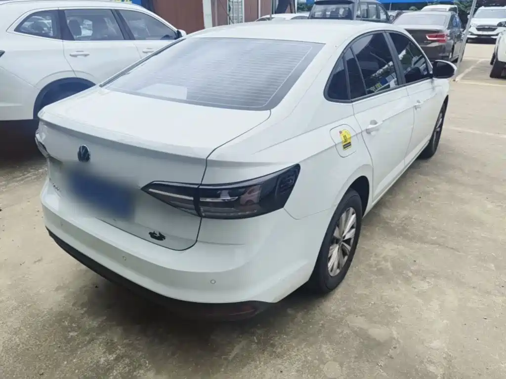 Volkswagen Lavida — миниатюра 7