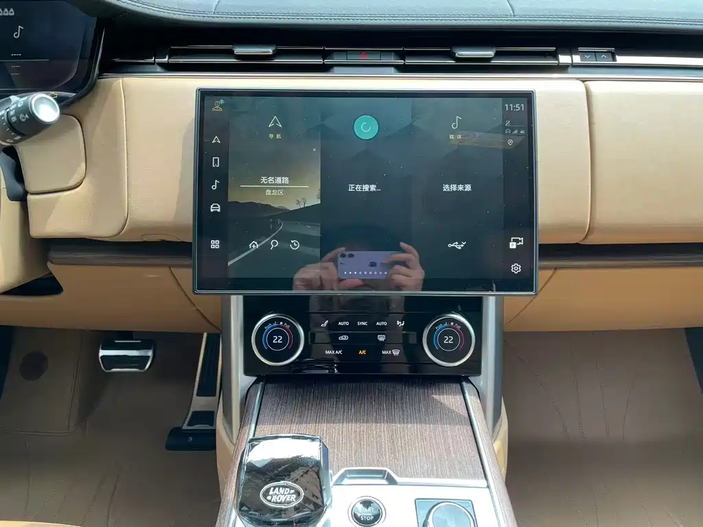 Land Rover Range Rover — миниатюра 12