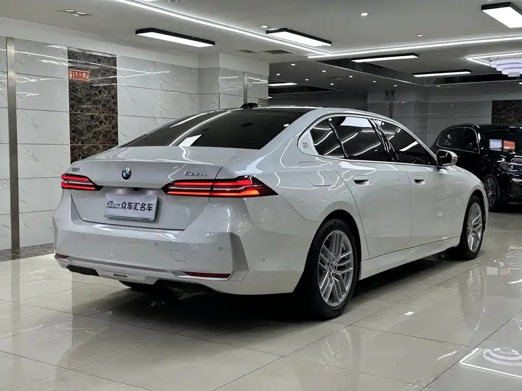 BMW 5 Series 5 2024 525Li Luxury