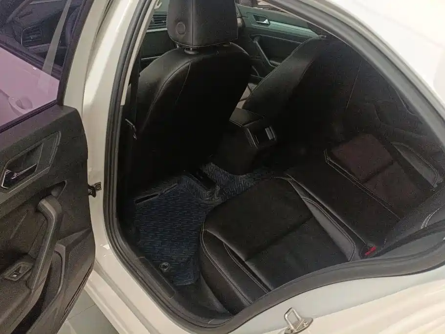 Volkswagen Lamando — миниатюра 11