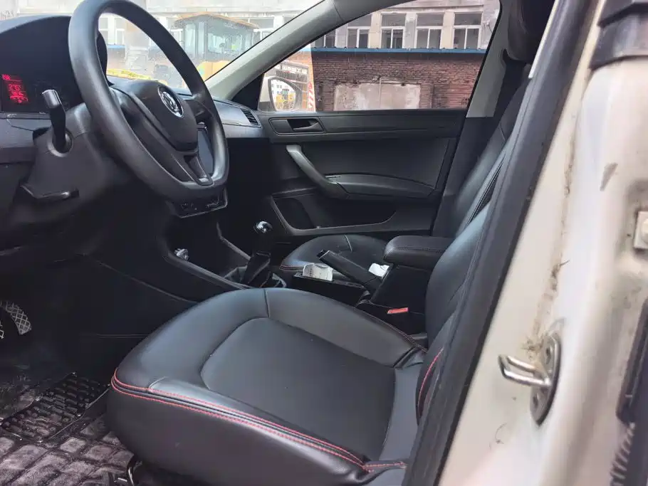 Volkswagen Santana — миниатюра 9