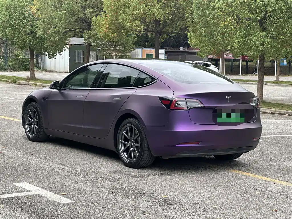 Tesla Model 3 — миниатюра 9