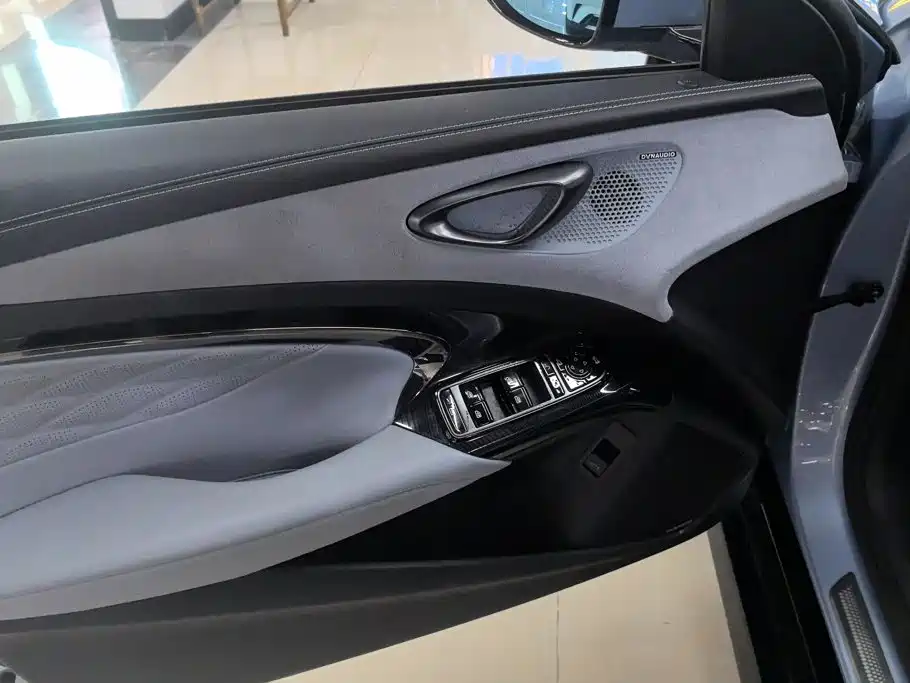 BYD Seal — миниатюра 7