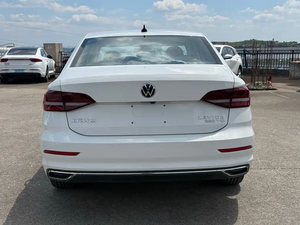 Volkswagen Lavida — миниатюра 11