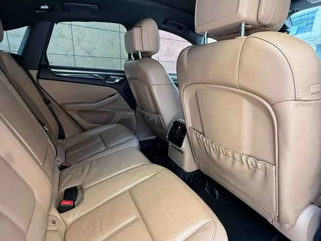 Porsche Macan — миниатюра 7