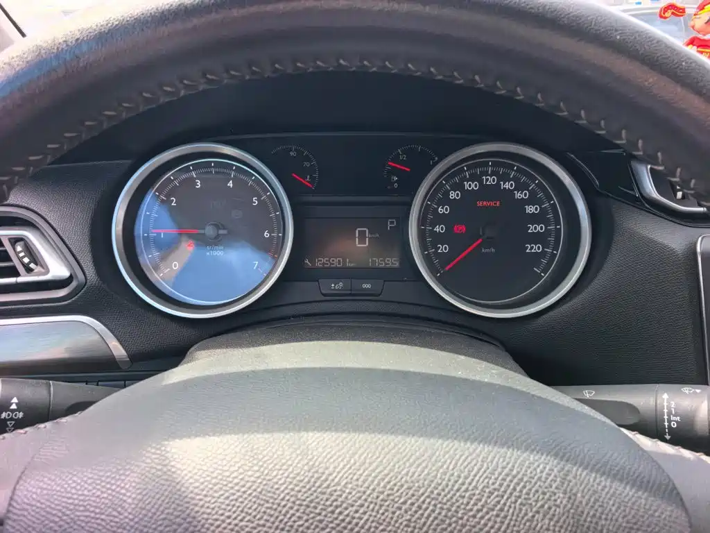 Peugeot 408 — миниатюра 11