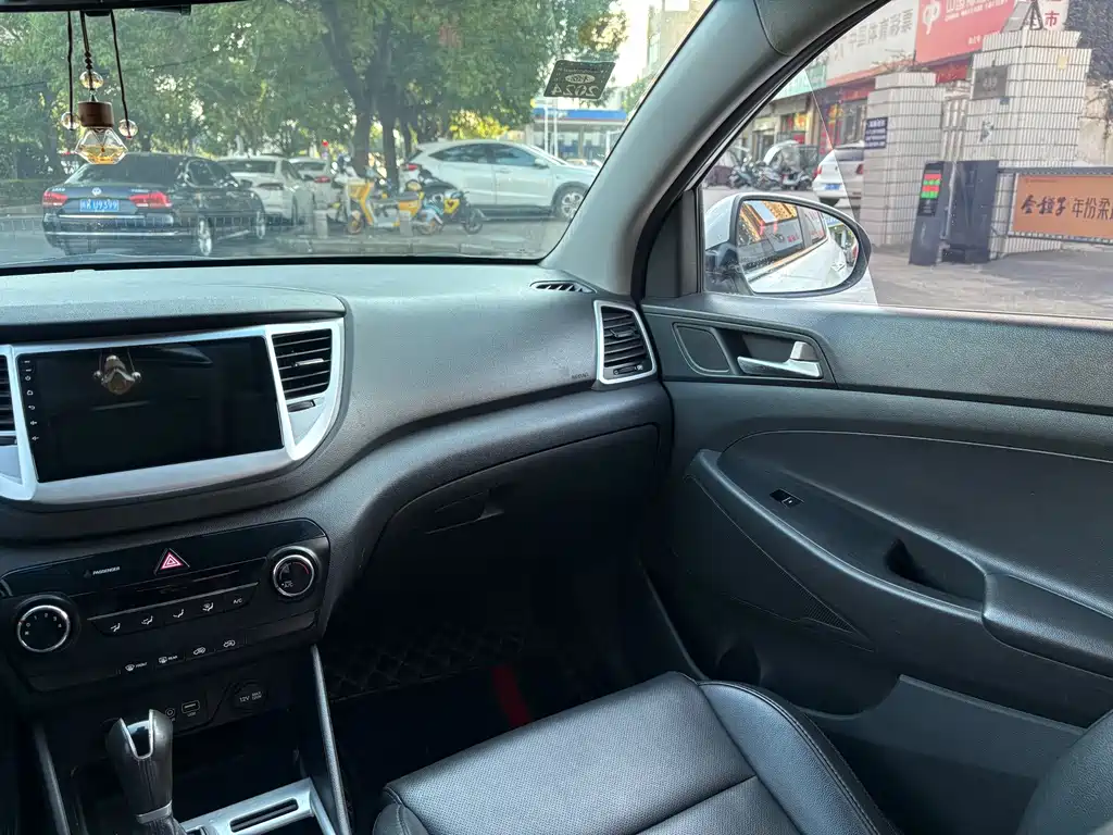 Hyundai Tucson — миниатюра 9