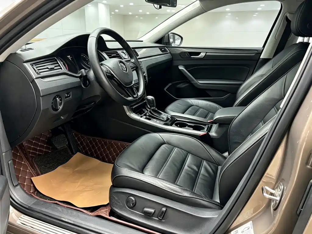 Volkswagen Passat — миниатюра 4