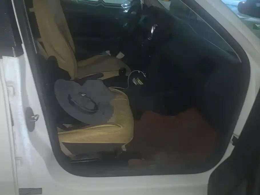 Volkswagen Santana — миниатюра 8