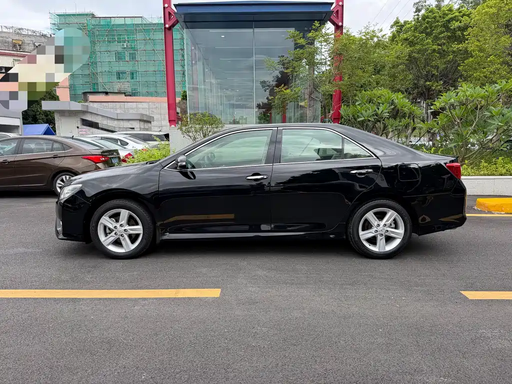 Toyota Camry — миниатюра 7