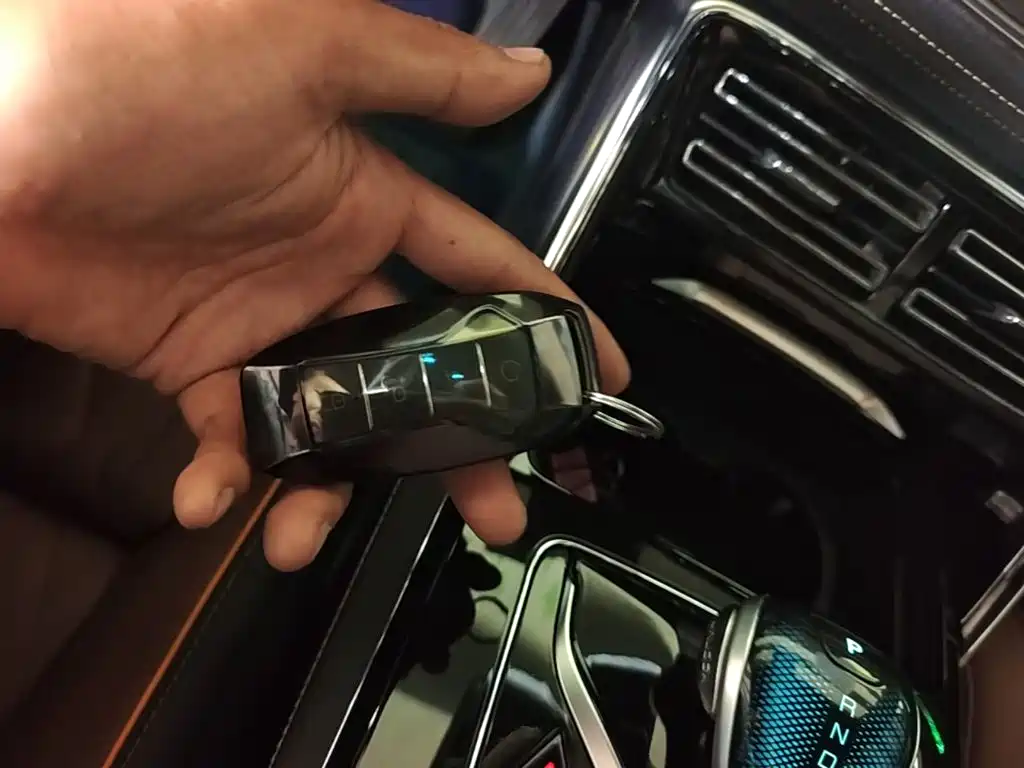 BYD Tang New Energy — миниатюра 9