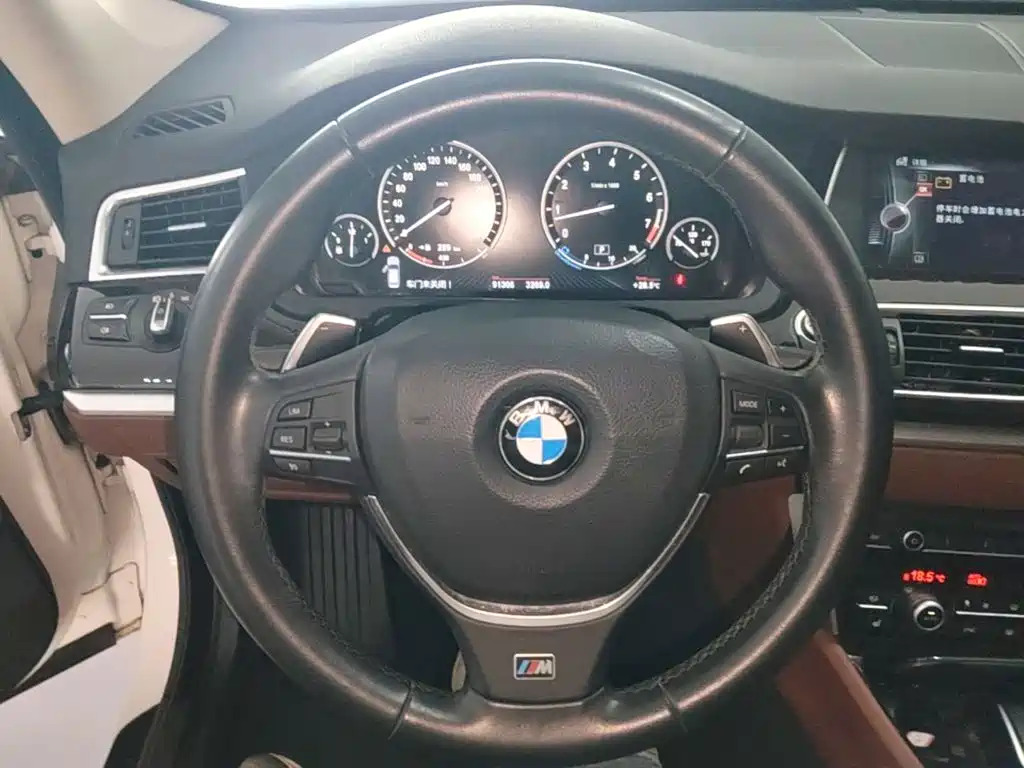 BMW 5 Series GT — миниатюра 15