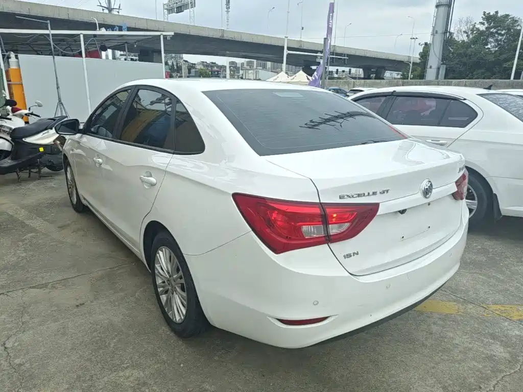 Buick Excelle — миниатюра 5