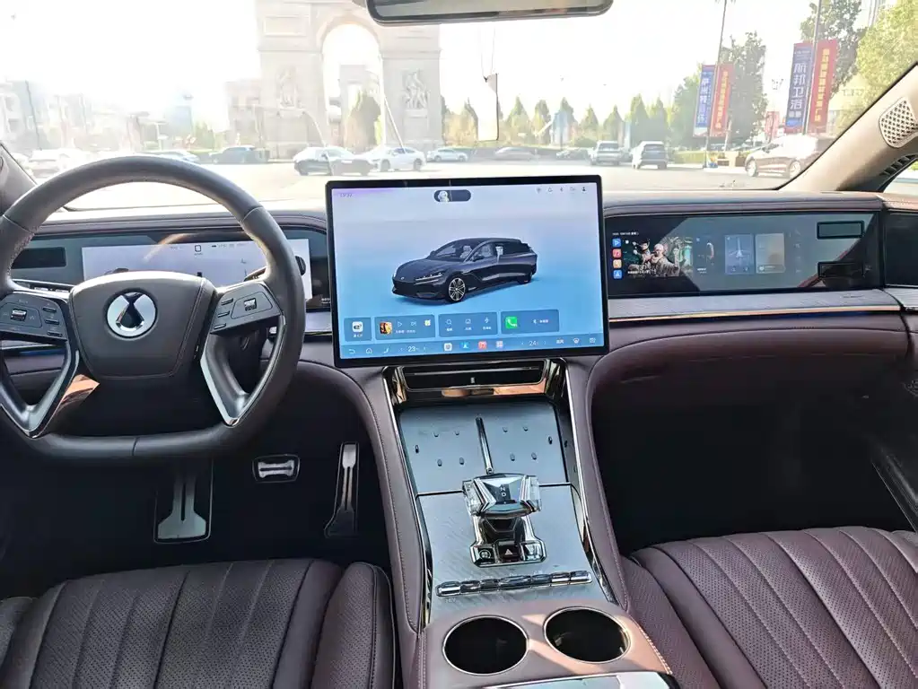 Denza Denza Z9GT — миниатюра 9