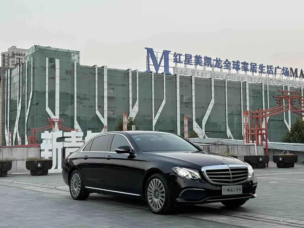 Mercedes-Benz E-Class — миниатюра 3