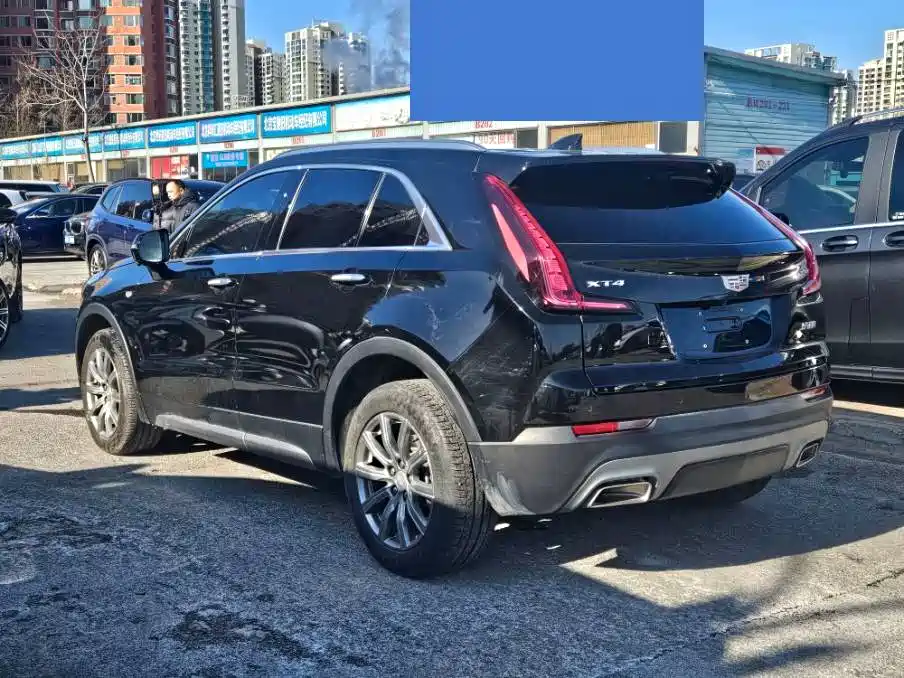 CADILLAC XT4