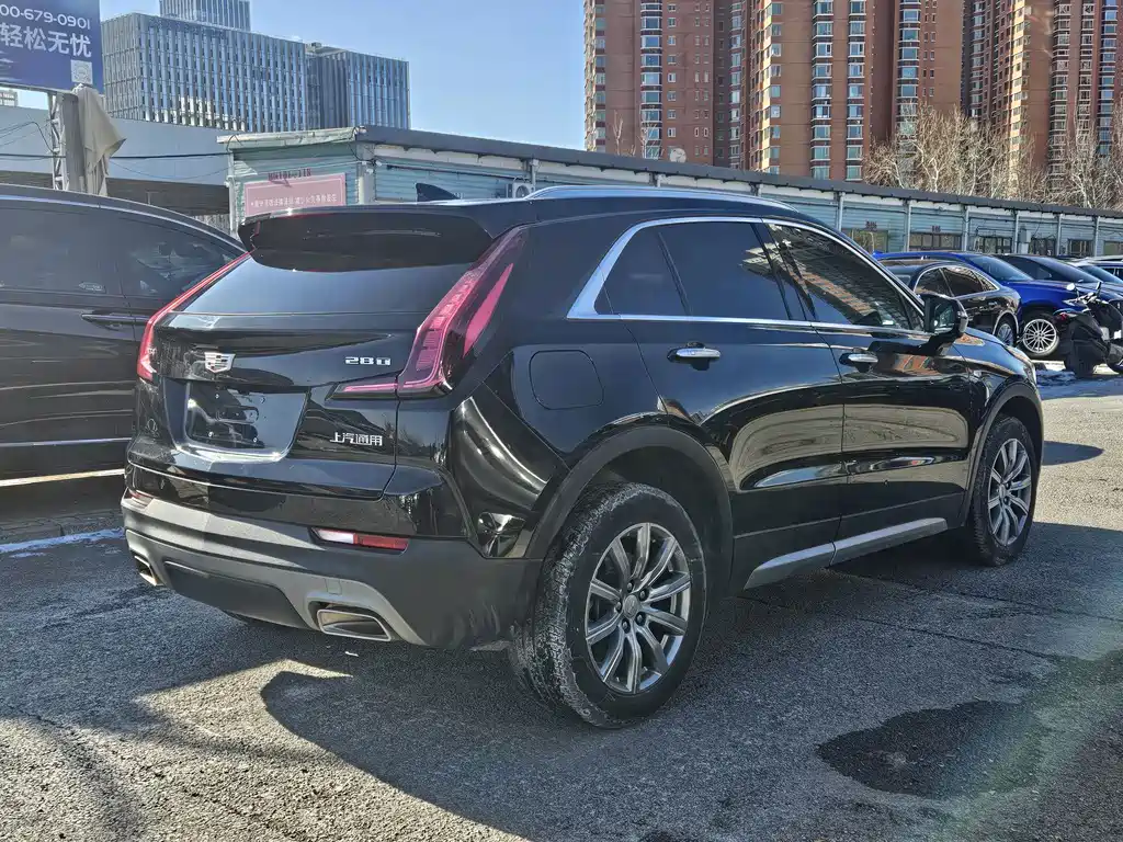 CADILLAC XT4