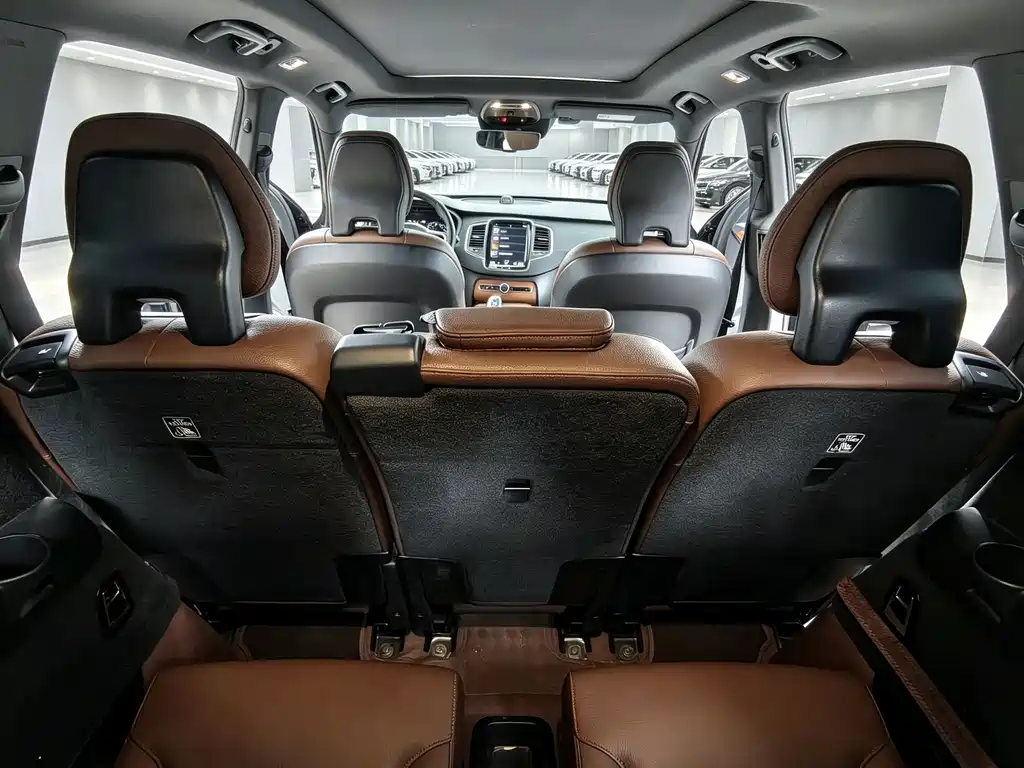 Volvo XC90 — миниатюра 12