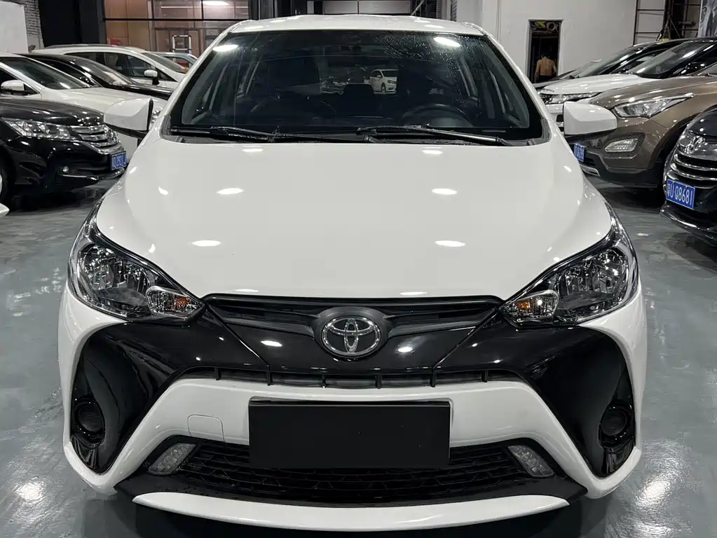 Toyota Yaris L — миниатюра 3
