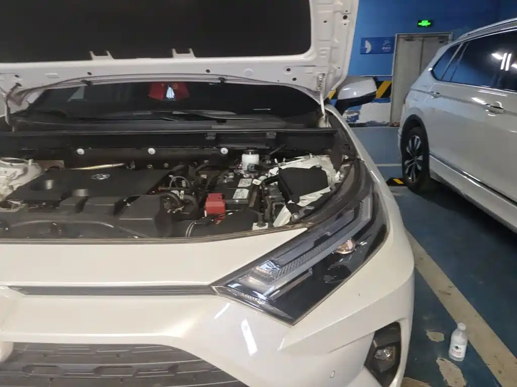 Toyota RAV4 — миниатюра 20