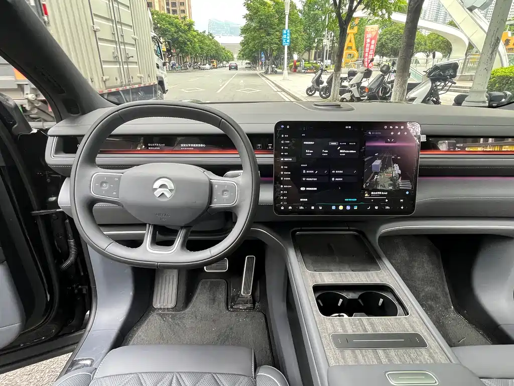NIO ES8 2026 мест Executive Luxury