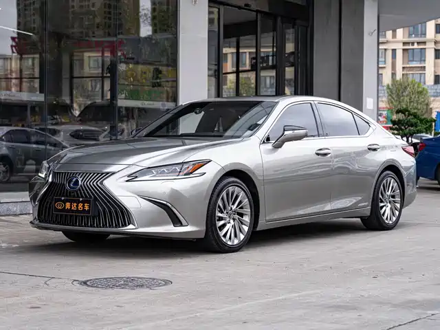 LEXUS ES 2019