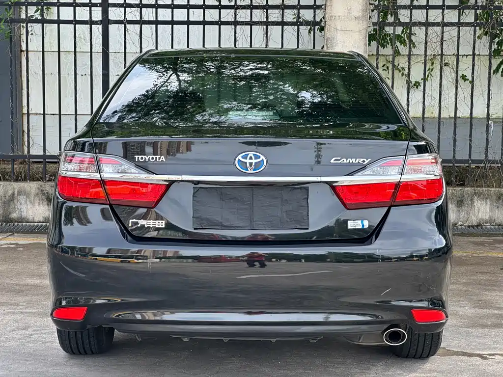 Toyota Camry — миниатюра 10