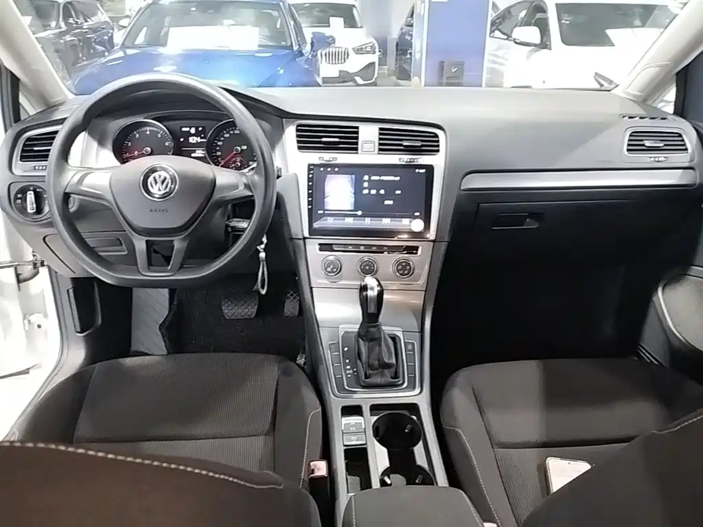 Volkswagen Golf — миниатюра 10