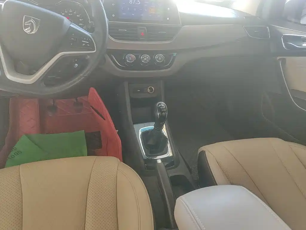Baojun 310W — миниатюра 14