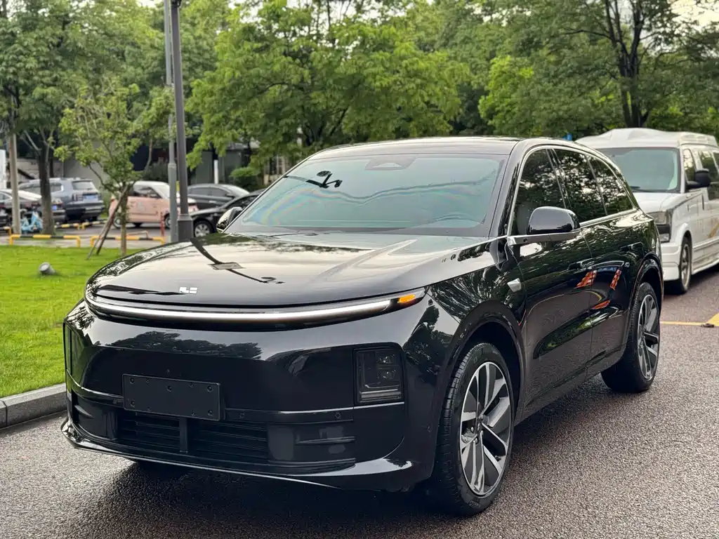 Li Auto Li L6 2025