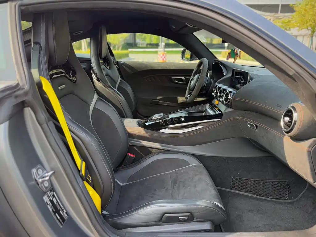 MERCEDES-BENZ AMG GT