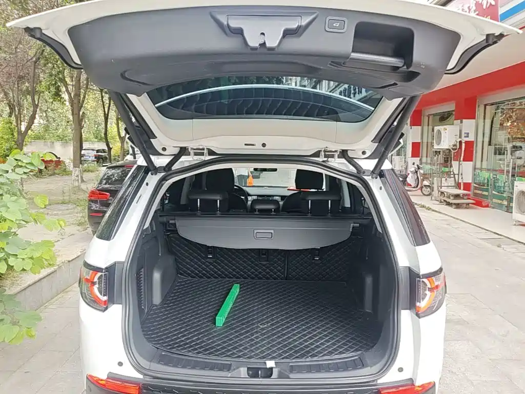 Land Rover Discovery Sport — миниатюра 19