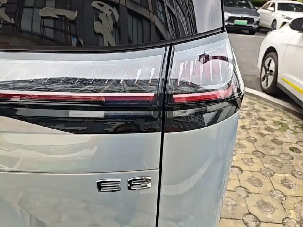 GAC Motor Trumpchi E8 PHEV — миниатюра 8