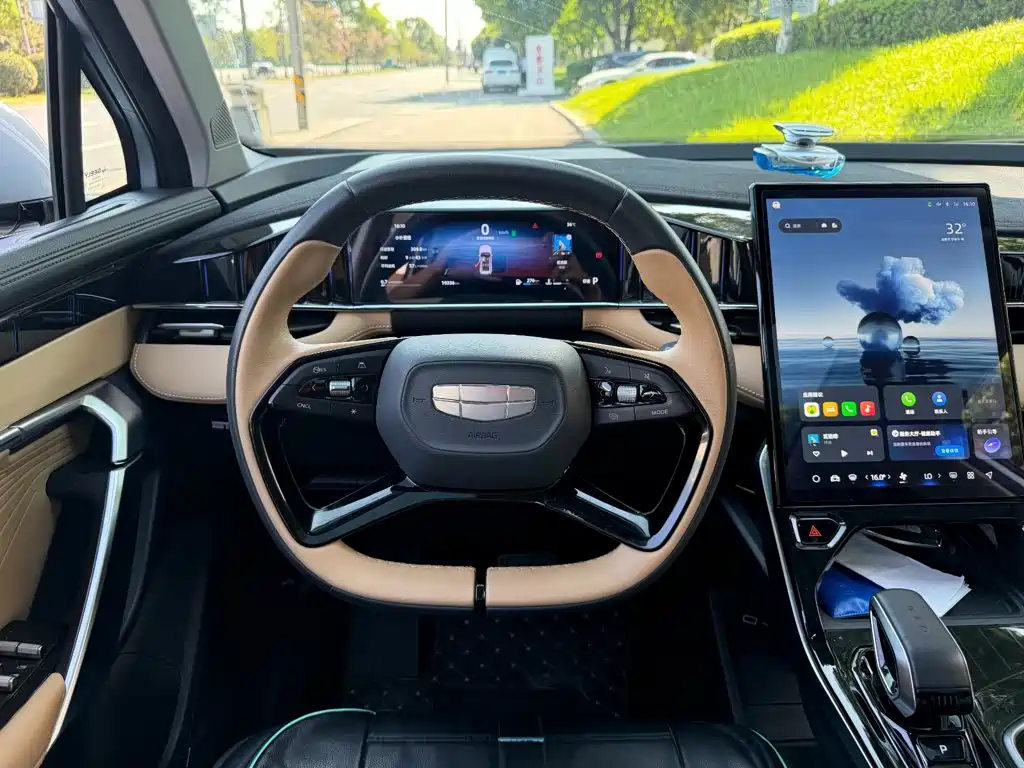 Geely Boyue L — миниатюра 14