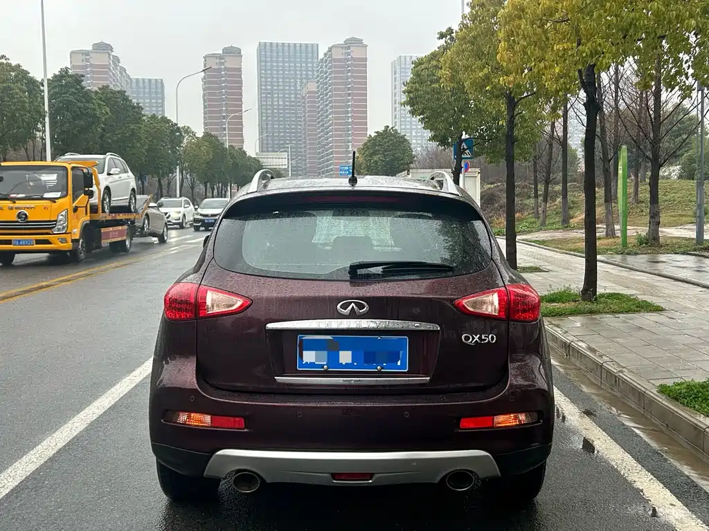 INFINITI QX50