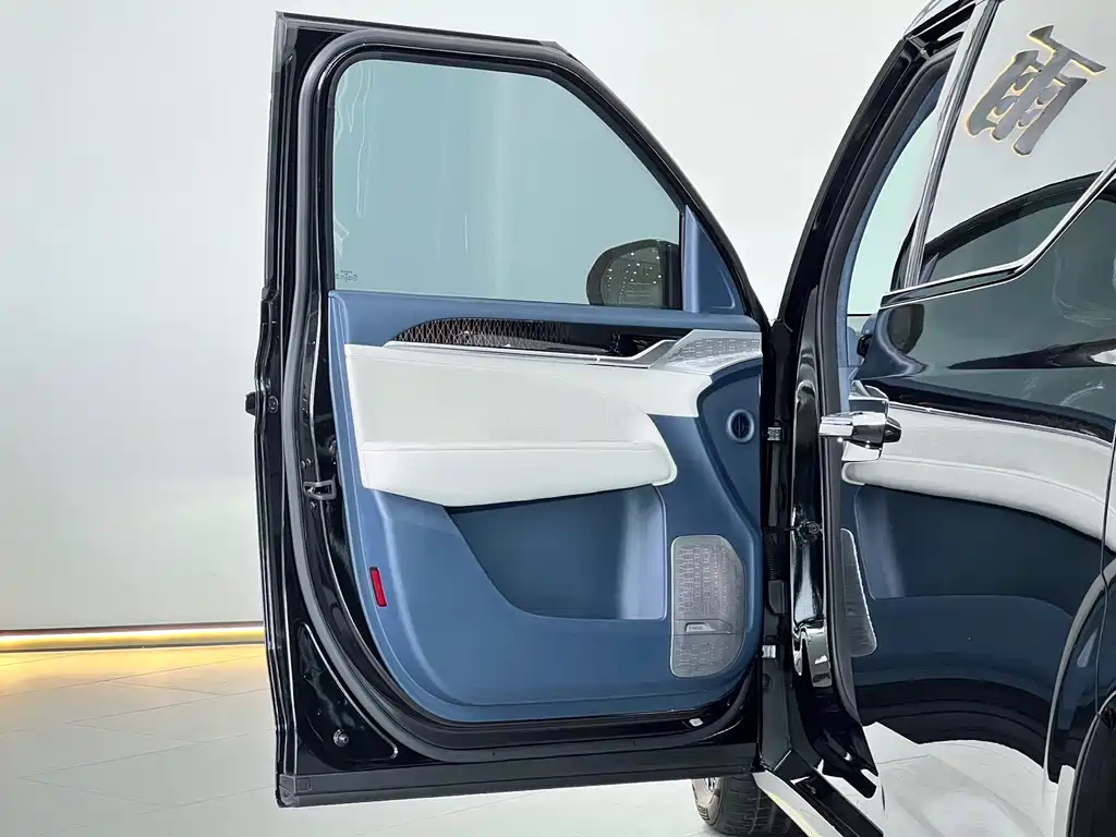 ZEEKR EXTREME KRYPTON 009