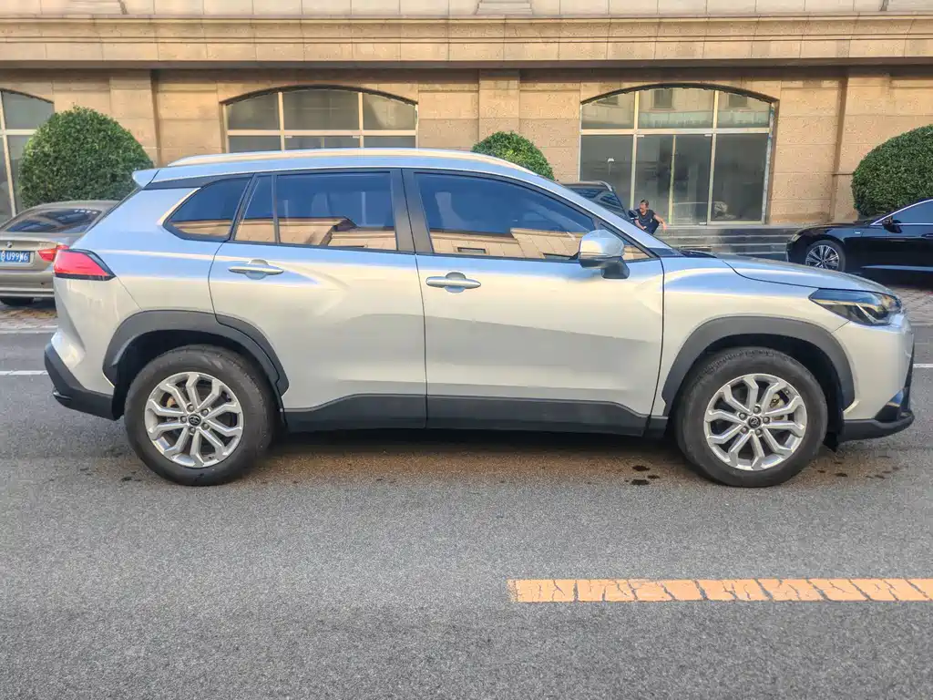 Toyota Frontlander — миниатюра 5