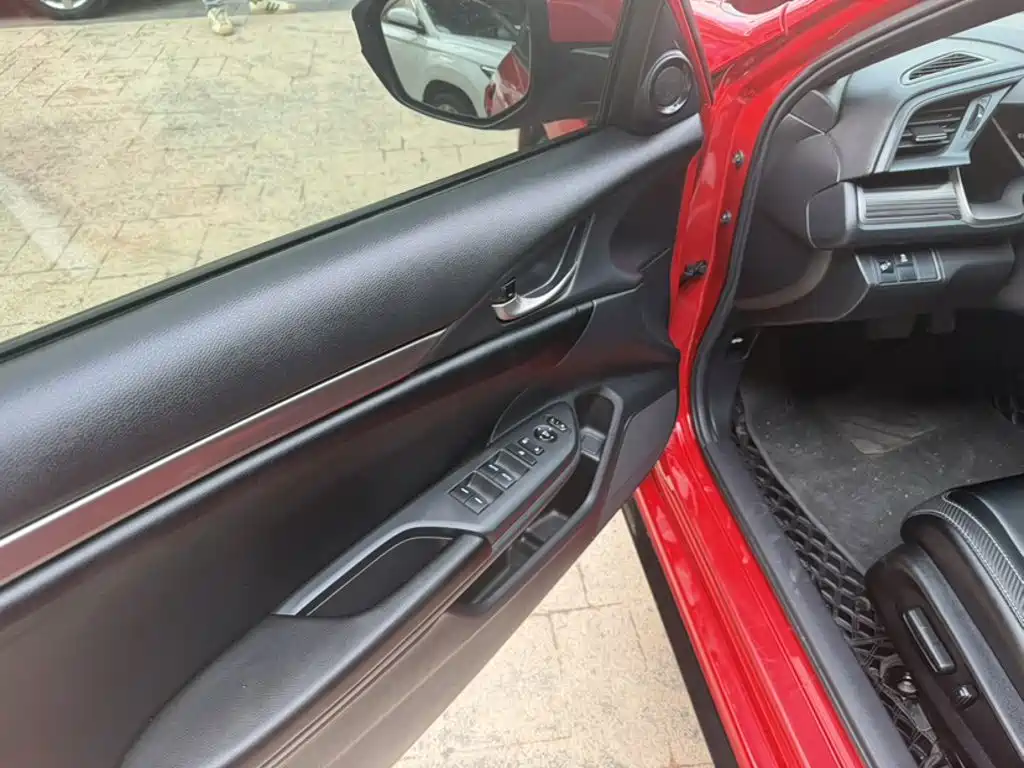 Honda Civic — миниатюра 16