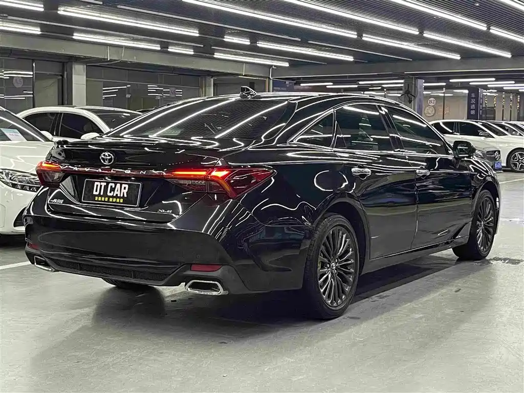 Toyota Avalon — миниатюра 5