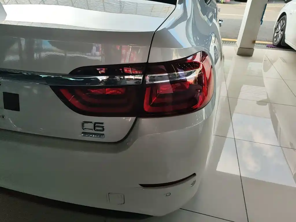 Citroen C6 — миниатюра 8